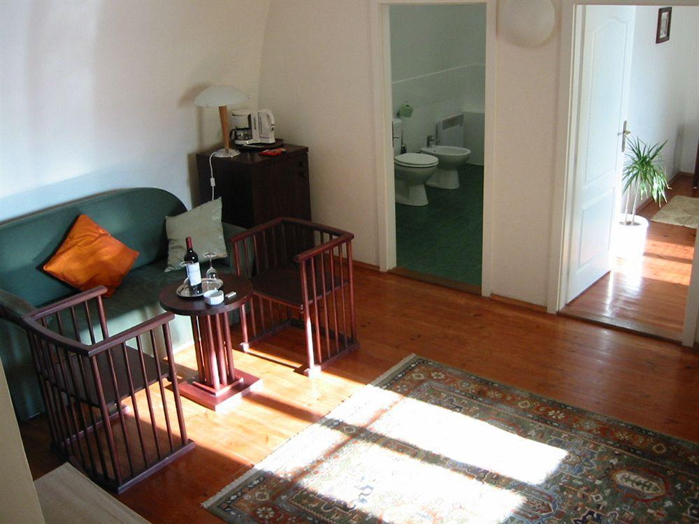 Hotel Domus Henrici à Prague Extérieur photo