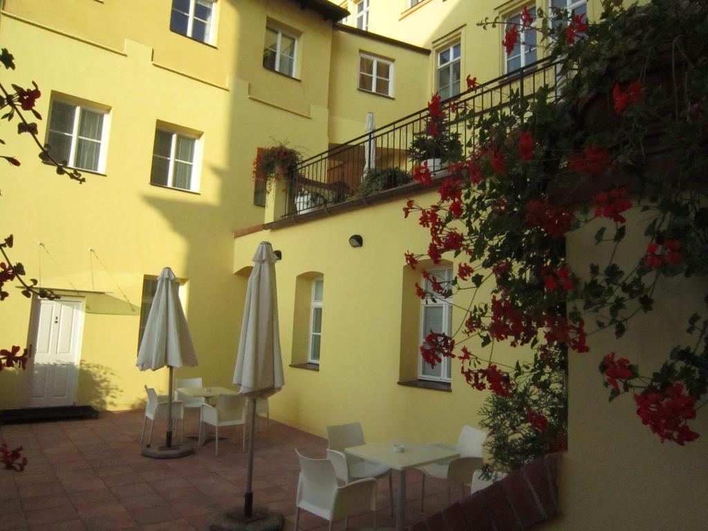Hotel Domus Henrici à Prague Extérieur photo